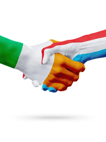 Flaggen Irland, Luxemburg Länder, Partnerschaft Freundschaft Handshake-Konzept. — Stockfoto