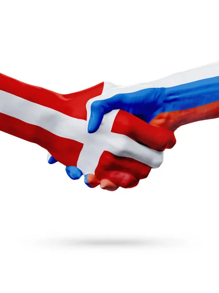 国旗丹麦，俄罗斯国家、 伙伴关系友谊握手的概念. — 图库照片