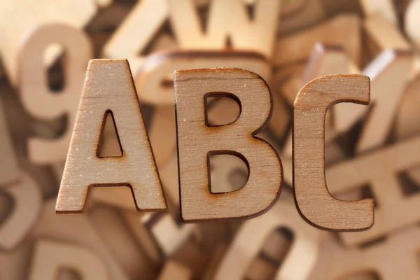 Alfabeto hecho de letras de madera macro —  Fotos de Stock