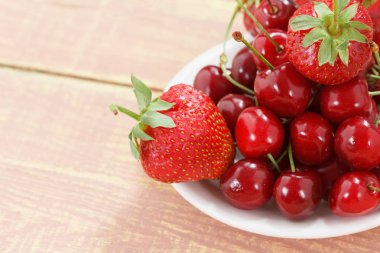 Meyve arka plan, kiraz ve çilek, kopya alanı