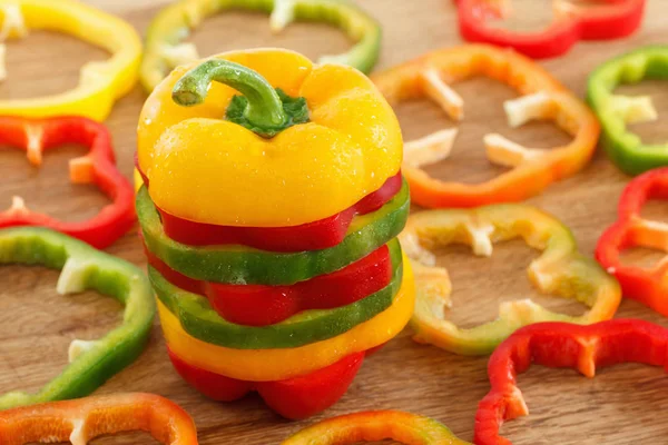 Pimientos cortados en rodajas. Concepto de dieta . —  Fotos de Stock