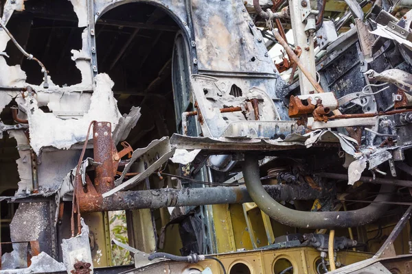 Eski kabin Rus uçak düştü.