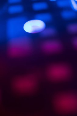 Dizüstü bilgisayarın klavye aydınlatması, arka plan klavye