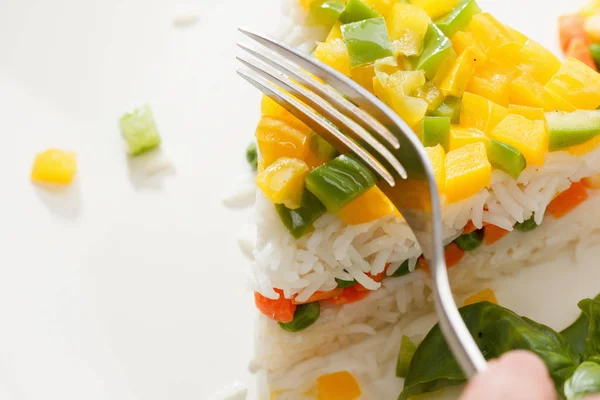 Vejetaryen yiyecekler, pilav salata sebze, sağlıklı yemekler ile — Stok fotoğraf