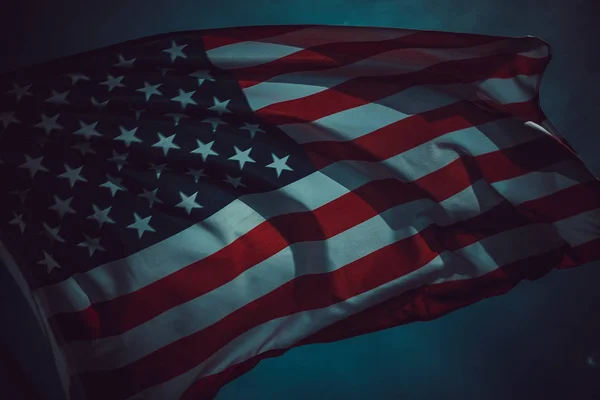 Παλαιά αμερικανική σημαία φόντο για 4η Ιουλίου ή εξάρτηση ημέρας, αποτέλεσμα από στυλ vintage τόνο — Φωτογραφία Αρχείου