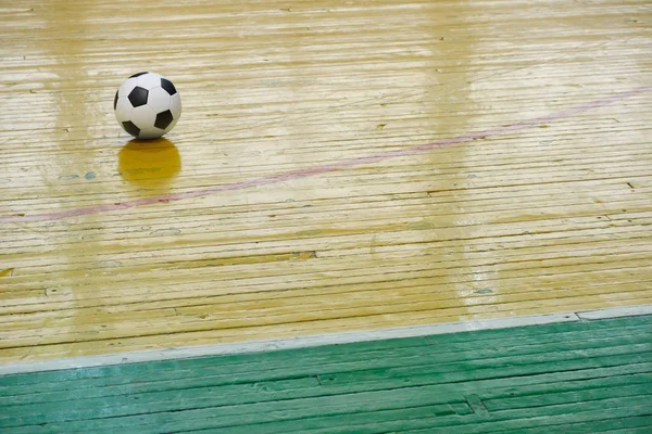 Futsal hřiště, Fotbalové hřiště, basketbalové hřiště s míčem — Stock fotografie