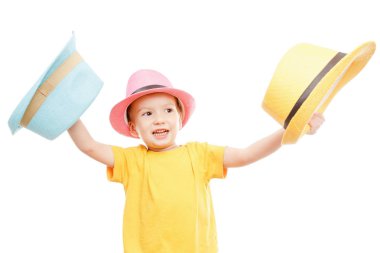 Beyaz izole şapkalı dans çocuk