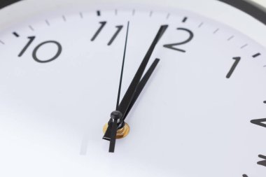 Yuvarlak Saat gece yarısı