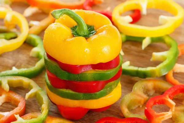 Pimientos cortados en rodajas. Concepto de dieta . —  Fotos de Stock