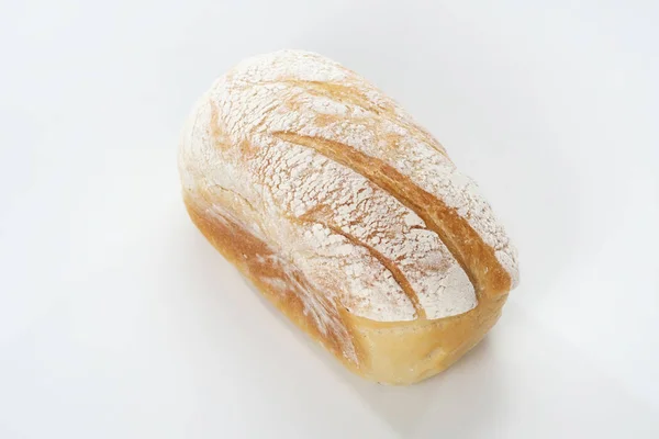 Ψημένο ψωμί που απομονώνονται σε λευκό φόντο, κάτοψη — Φωτογραφία Αρχείου