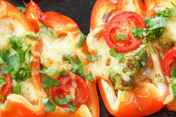 Peynirli kızartma biber.