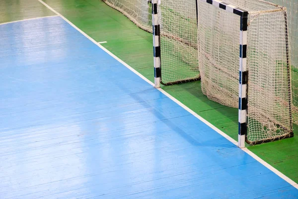 Voetbalveld, Futsal bal in de sportschool indoor, sport voetbalveld — Stockfoto