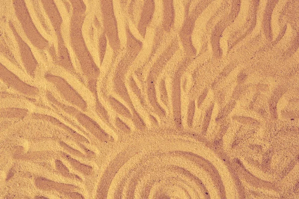 Sol e oceano na areia na praia conceito sinal de fundo — Fotografia de Stock