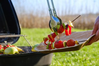 Sebzeler ızgara salamura bbq sağlıklı, sıcak aperatif.
