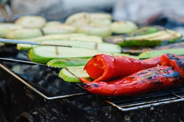 Verdure grigliata marinata barbecue sano, grigliata cena . — Foto Stock