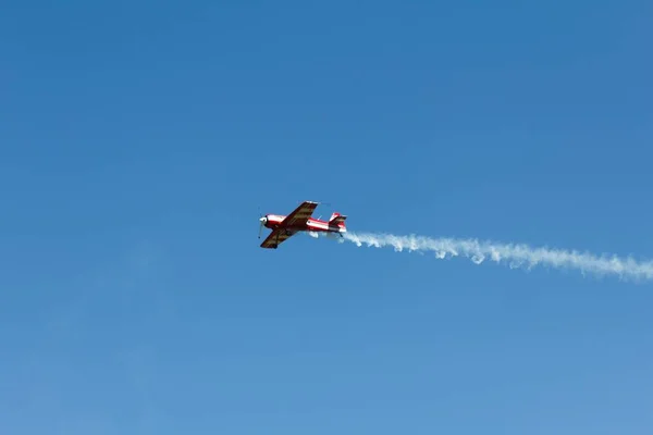 Flugzeug Flugzeug Und Sportluftfahrt Rauch Aus Der Luft — Stockfoto