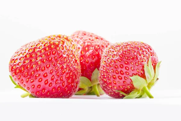 Truskawka Czerwona Jagoda Dojrzałe Świeże Owoce Żywności Białym Tle Organiczne — Zdjęcie stockowe