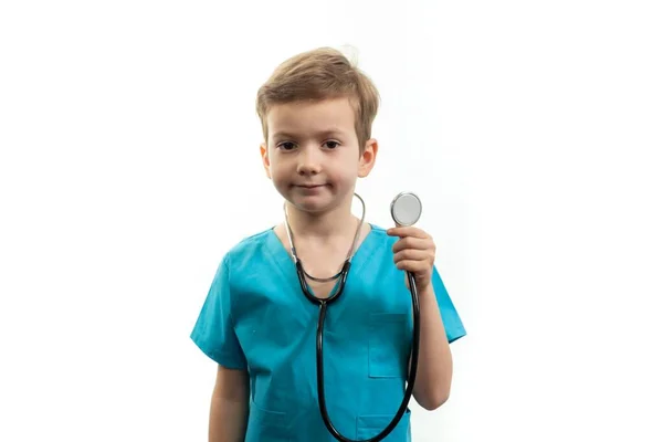 Pequeno Garoto Médico Criança Fundo Branco Jovem — Fotografia de Stock