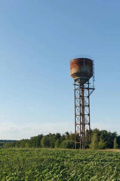 Old Small Town Water Tower Sunlight Cloudy Sky Dusk — Stock Photo, Image