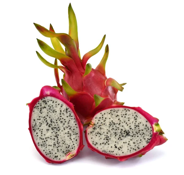 Dragon Fruit Plakjes Geïsoleerd Witte Achtergrond — Stockfoto