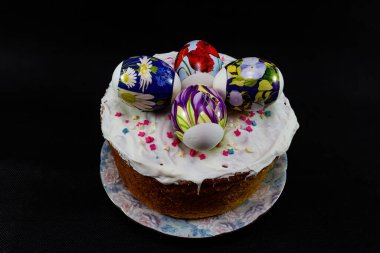 Kutsal Paskalya için güzel pastalar ve güzel yumurtalar.!