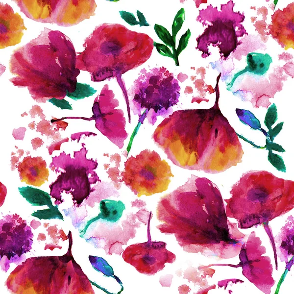 Patrón de fondo sin costuras amapola, acianos, lirio, manzanilla, rosas con hojas y mariquita en blanco. Dibujado a mano —  Fotos de Stock