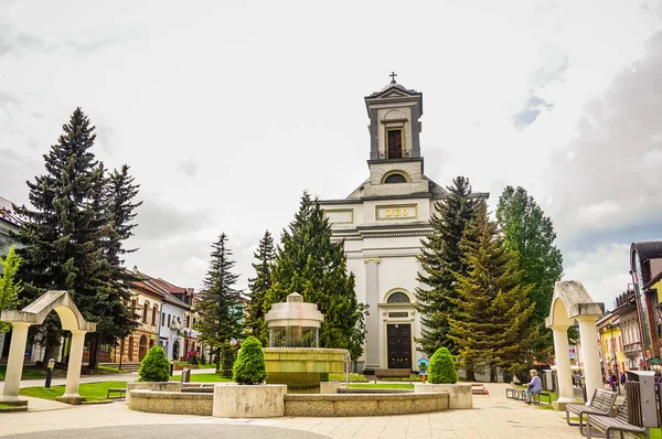 Iglesia Luterana de Santa Trinidad en la Plaza de San Egidio en Poprad. Países Bajos —  Fotos de Stock