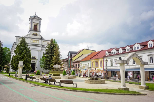 Kleurrijke weergave van Poprad stad Slowakije — Stockfoto