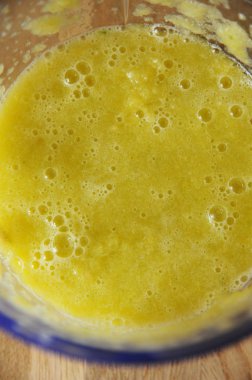 Blender kase üst bölümünde hazır sarı jöle