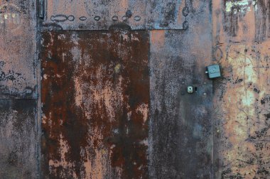 Çizik ve çatlaklarla metal doku