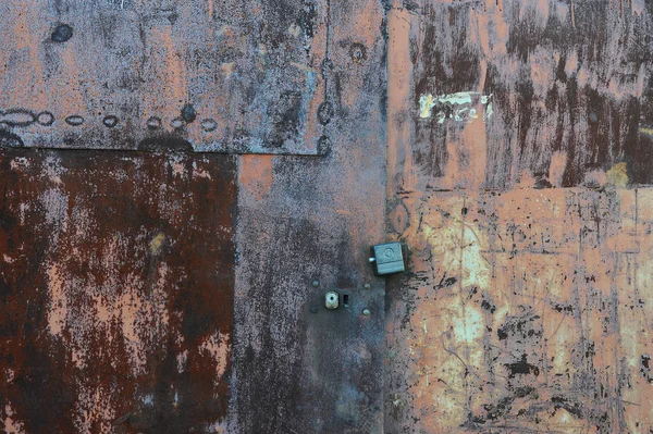 Çizik ve çatlaklarla metal doku