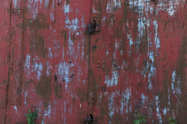 Çizikler ve çatlaklar ile pembe metal doku