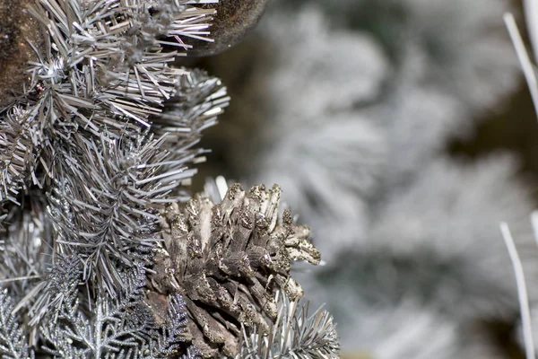 Christmas toys are on the Christmas tree. — Stock Photo, Image