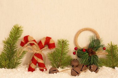 Noel natürmort çan vardır.