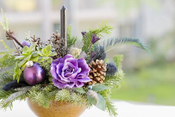 Bouquet has Christmas tree branches and artificial flowers. — Stock Photo, Image