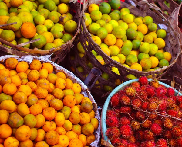 Frukt marknaden i Indonesien Stockbild