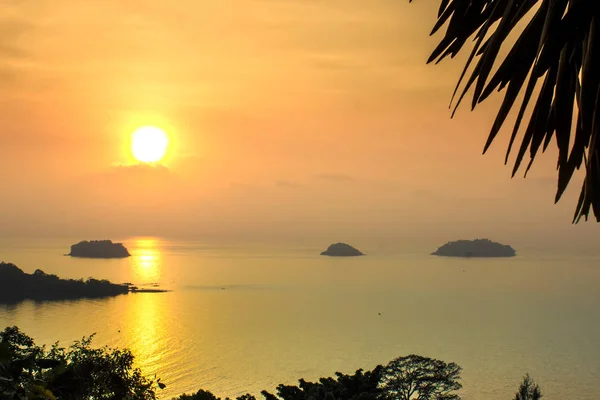 Puesta de sol sobre el Golfo de Tailandia — Foto de Stock