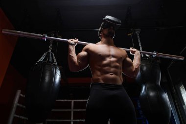 Egzersiz. Adam Vr kulaklık ile