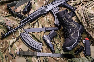 Ordu çizme ve farklı silah