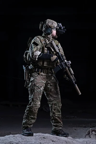 SWAT officer with night vision device and rifle — Stock Photo, Image