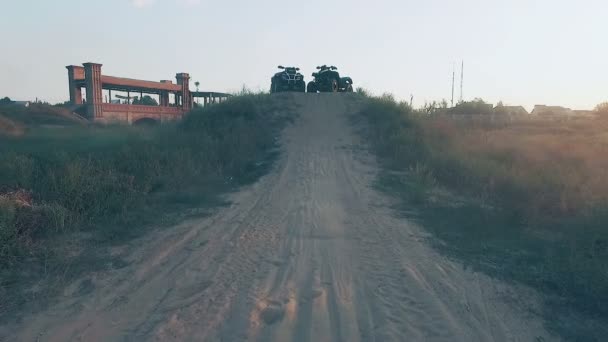 Extreme sport quad-bike race. Luchtfoto — Stockvideo