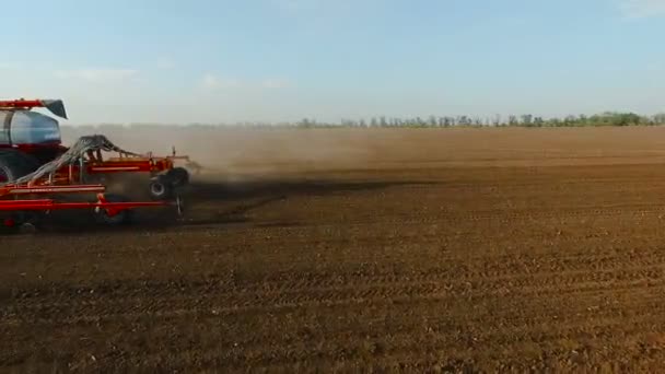 Semeadura de trigo de inverno na região de Zaporozhye. Ucrânia. 10 Setembro 2017 — Vídeo de Stock