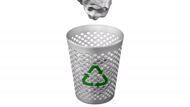 Verfrommeld papier vallen in de Prullenbak met recycling symbool. 3D-rendering. — Stockvideo