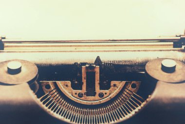 Eski Daktilo ile bir retro vintage filtre efekti tonda