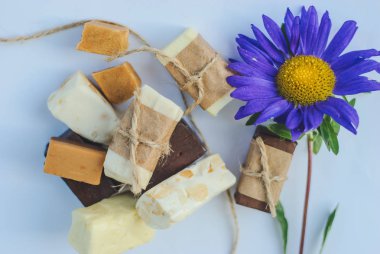 İtalyan nuga barlar parçalara