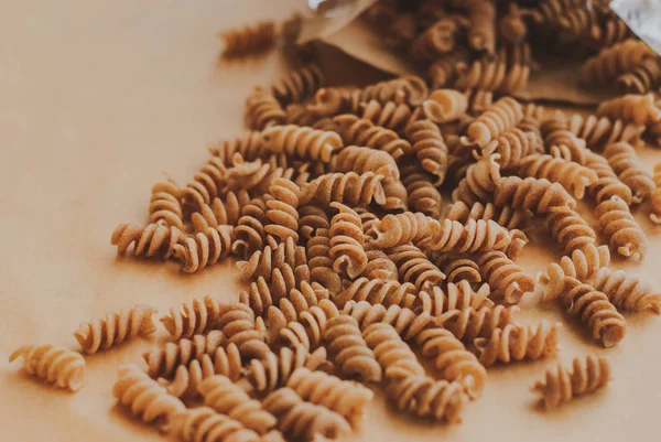Kepekli makarna düdük organik tam buğday üzerinden yazıldığını