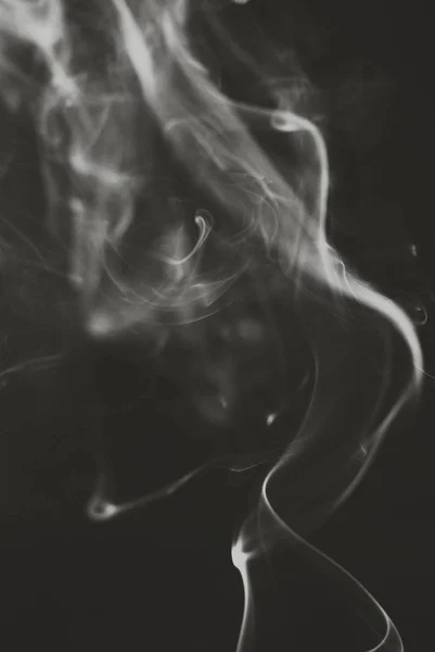 Abstrakcja dym duchy na czarnym tle — Zdjęcie stockowe