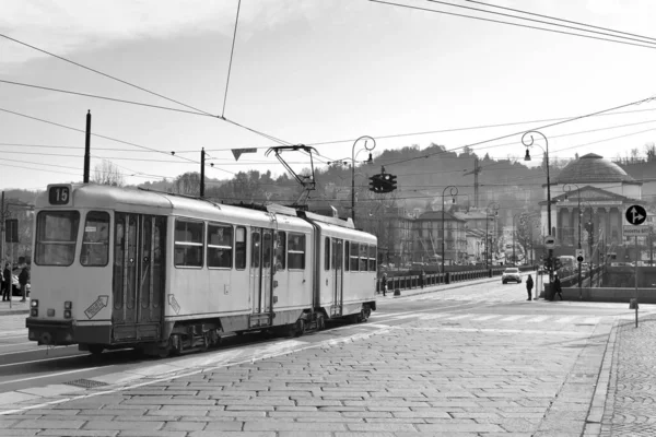 Stará Tradiční Tramvaj Autobusové Zastávce Piazza Vittorio Veneto Hlavní Náměstí — Stock fotografie