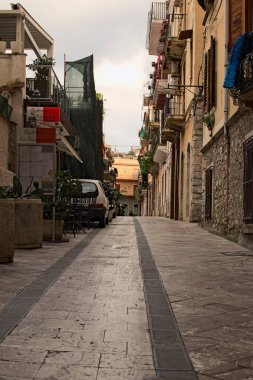 Taormina, İtalya - 04 Ocak 2017: Taormina konut house civarındaki tipik avlu. Sicilya. İtalya