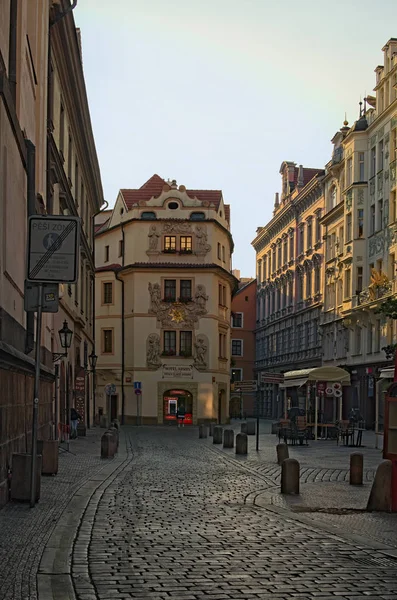 Prague, République tchèque : 23 AOÛT 2017- Rue de la Vieille Ville tôt le matin — Photo